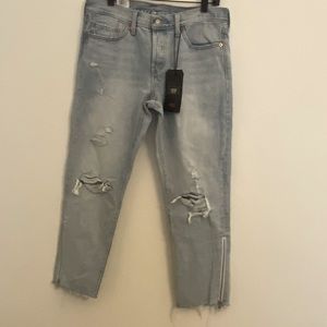 Women’s Button Fly Distressed, Cropped and Tapered 501 Levi Jeans NWT